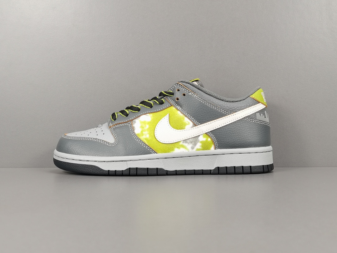 [NIKE] 허프 x 나이키 SB 덩크 로우 패밀리 & 프렌즈 FD8775-002