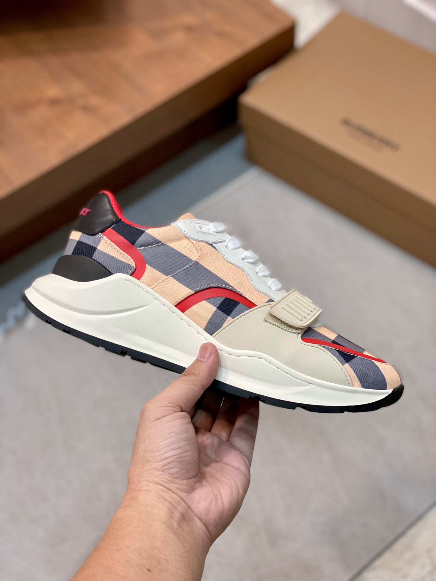 [BURBERRY] 버버리 리지스 스니커즈 남성용