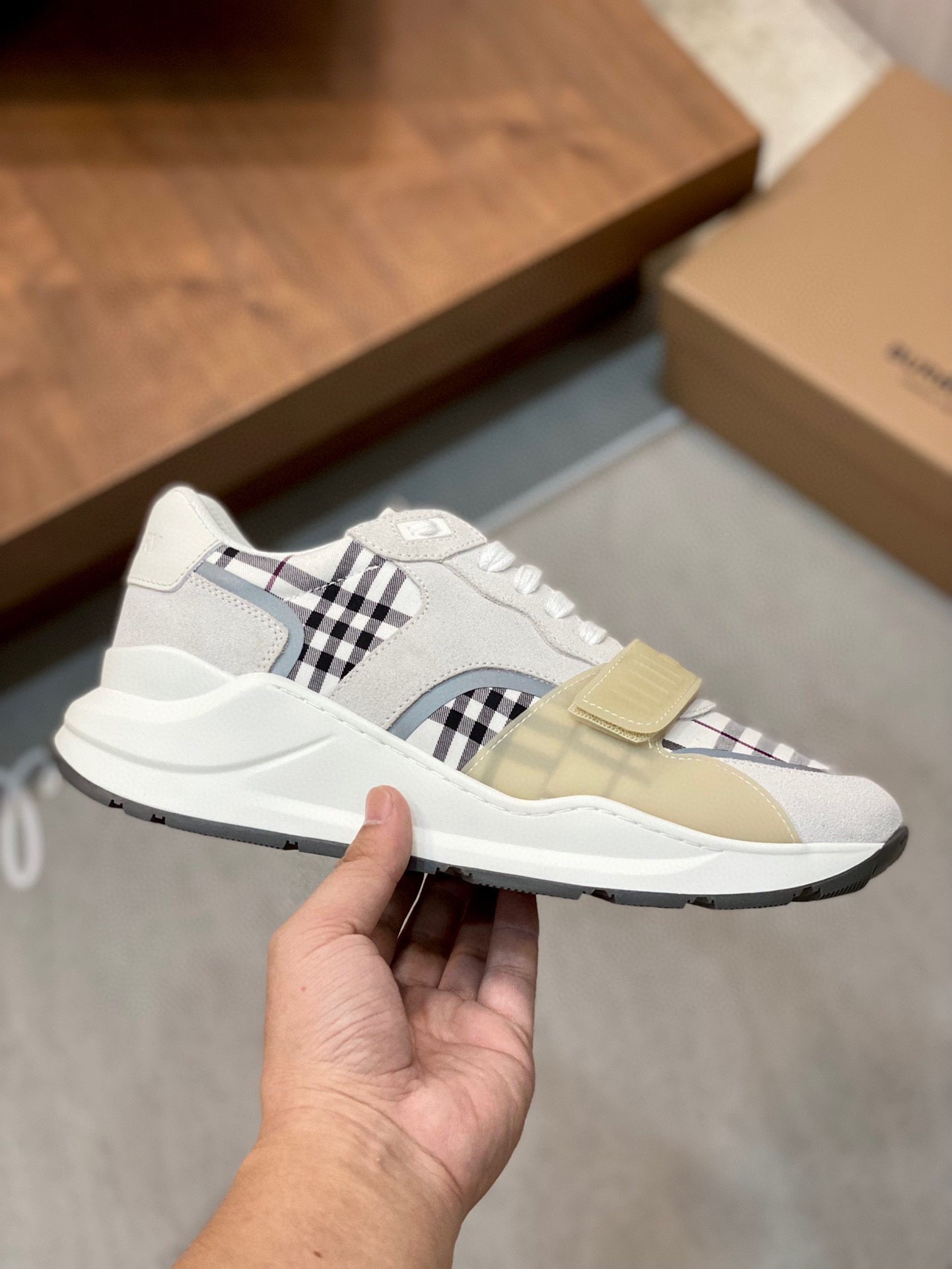 [BURBERRY] 버버리 리지스 스니커즈 남성용