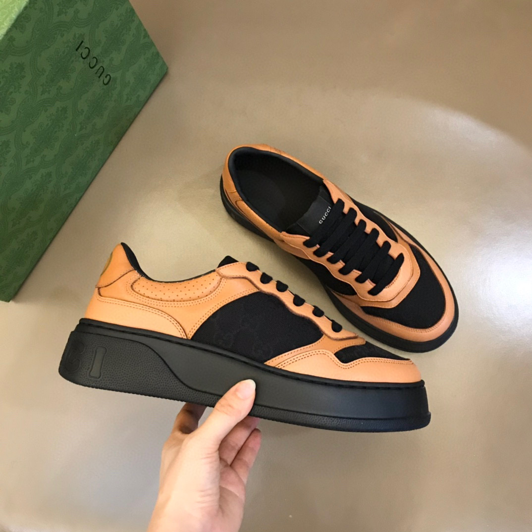 [GUCCI] 구찌 GG 엠보스 스니커즈 남녀공용