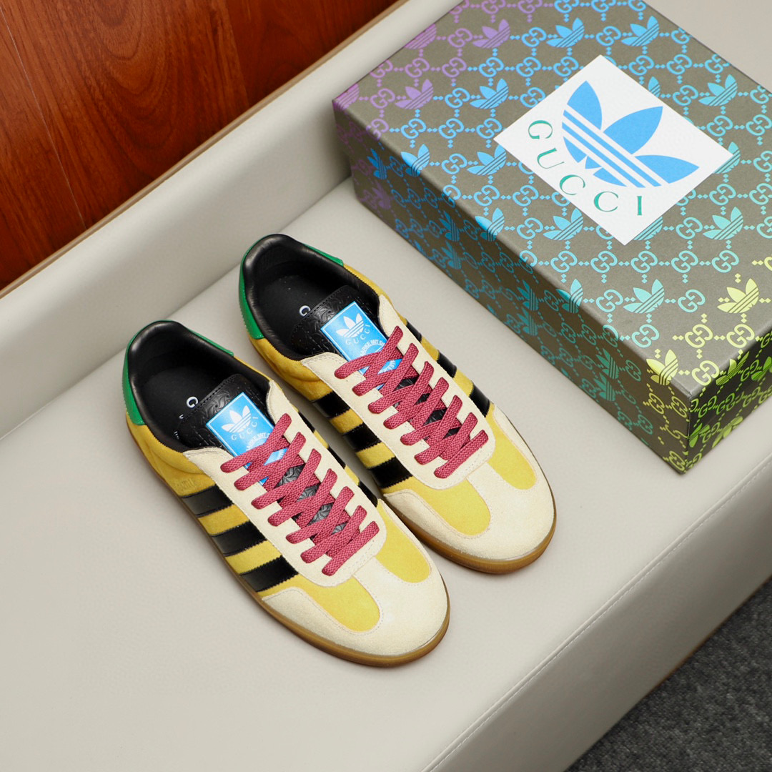 [GUCCI] 구찌 x 아디다스 스웨이드 가젤 스니커즈 남성용