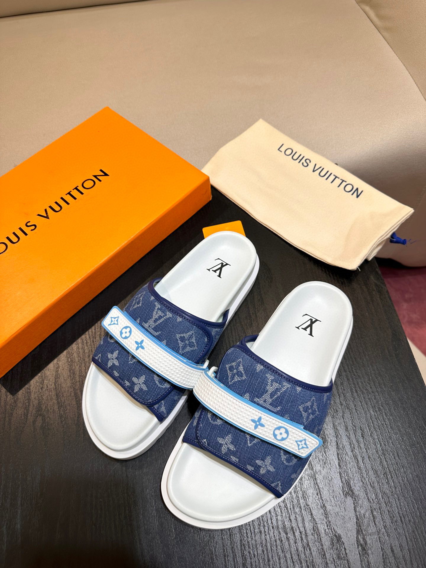 [LOUIS VUITTON] 루이비통 슬리퍼 남성용