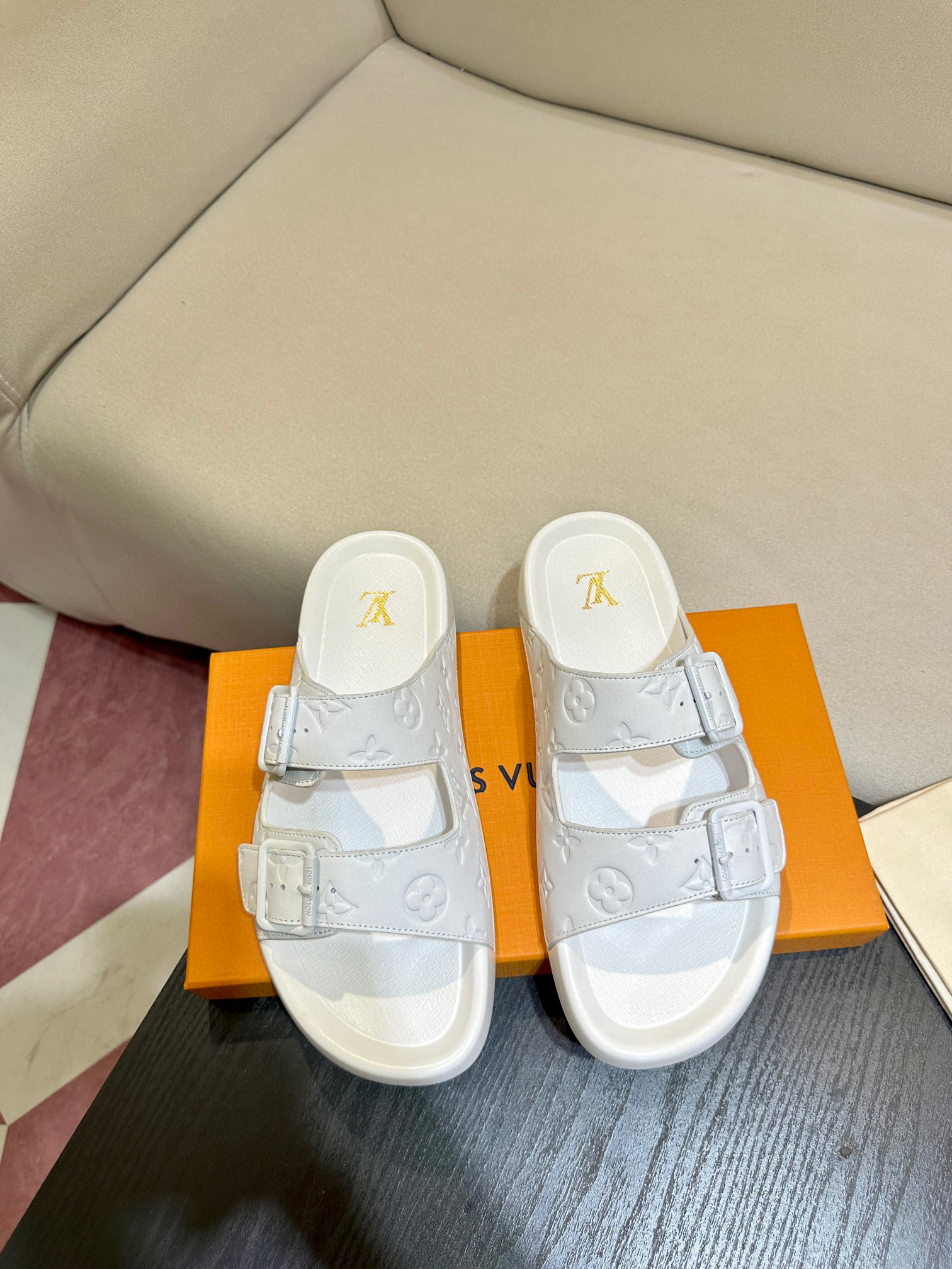 [LOUIS VUITTON] 루이비통 슬리퍼 남성용