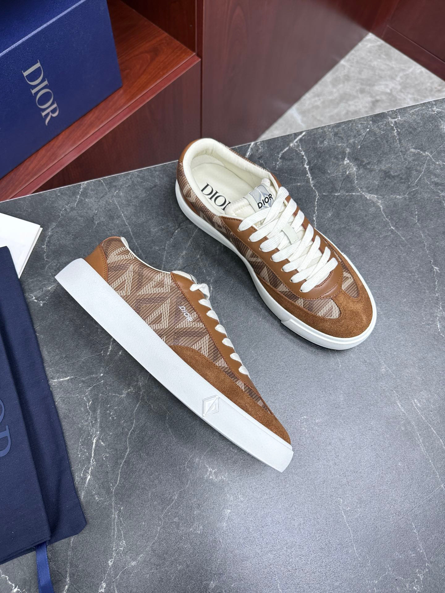 [DIOR] 디올 B101 CD 다이아몬드 로우 남성용