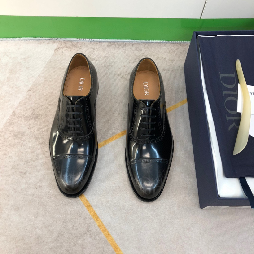 [DIOR] 디올 타임리스 카프 레더 구두 남성용
