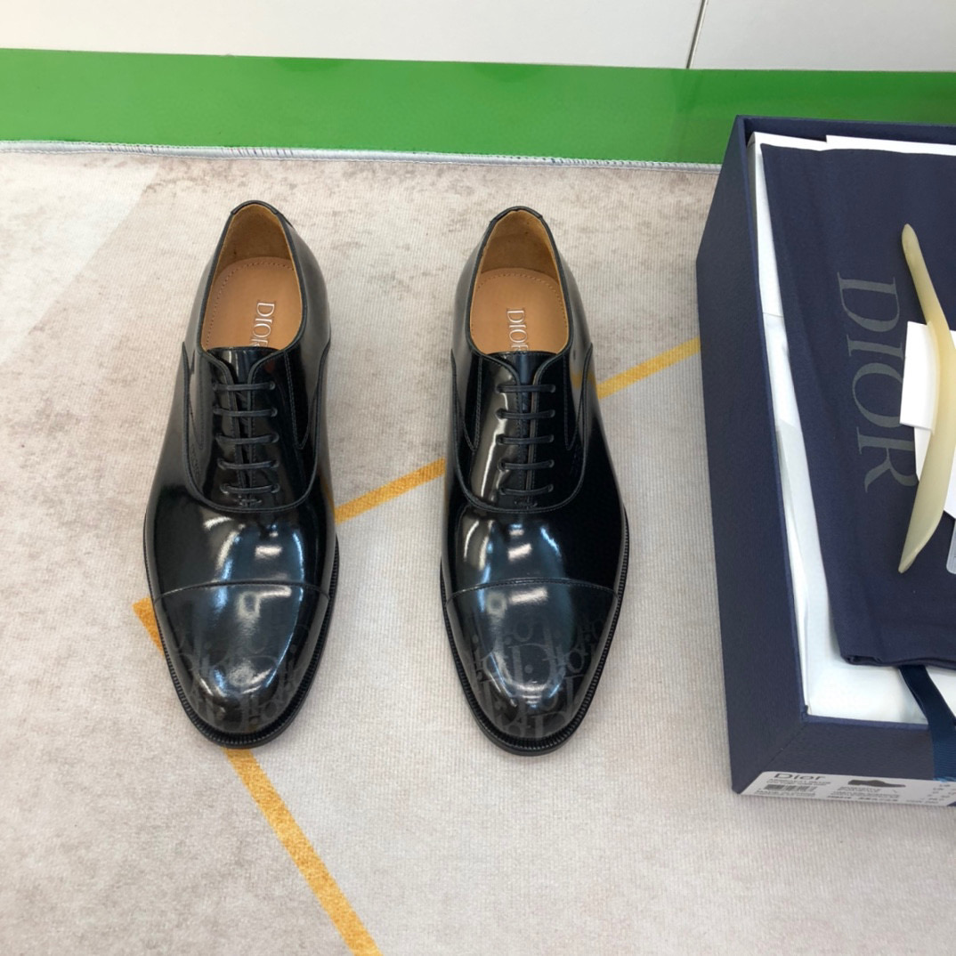 [DIOR] 디올 타임리스 카프 레더 구두 남성용