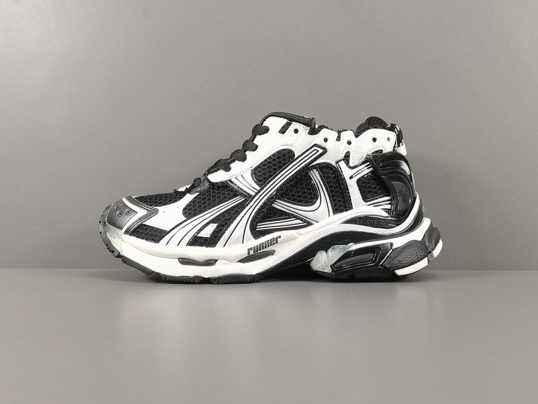 [BALENCIAGA] 발렌시아가 러너 7.0 스니커즈 화이트 블랙 남녀공용 (OK공장)