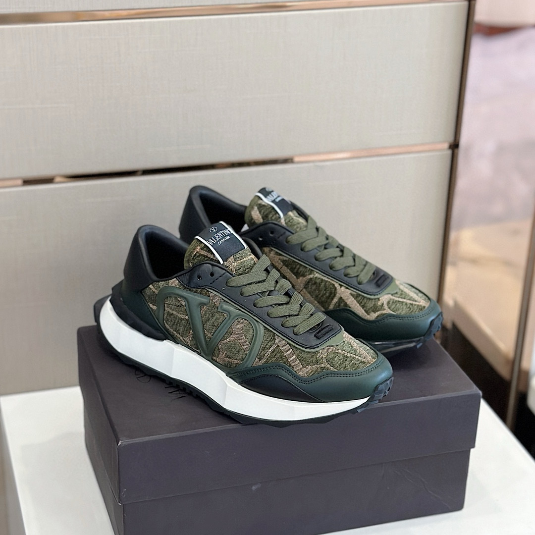 [VALENTINO] 발렌티노 V로고 스니커즈 남성용