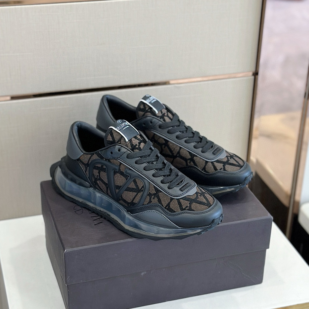 [VALENTINO] 발렌티노 V로고 에어솔 스니커즈 남성용