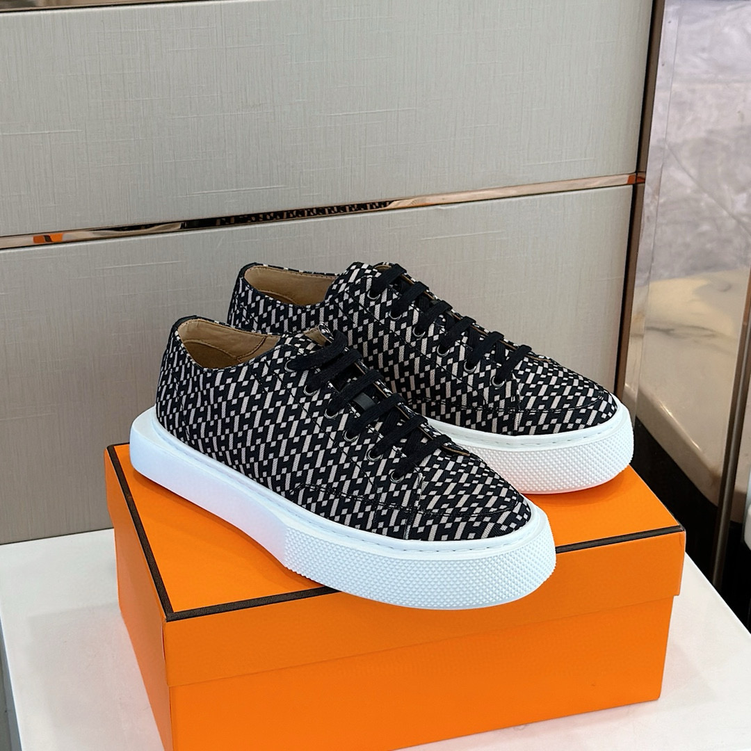 [HERMES] 에르메스 Haru 하루 더비 스니커즈 남성용