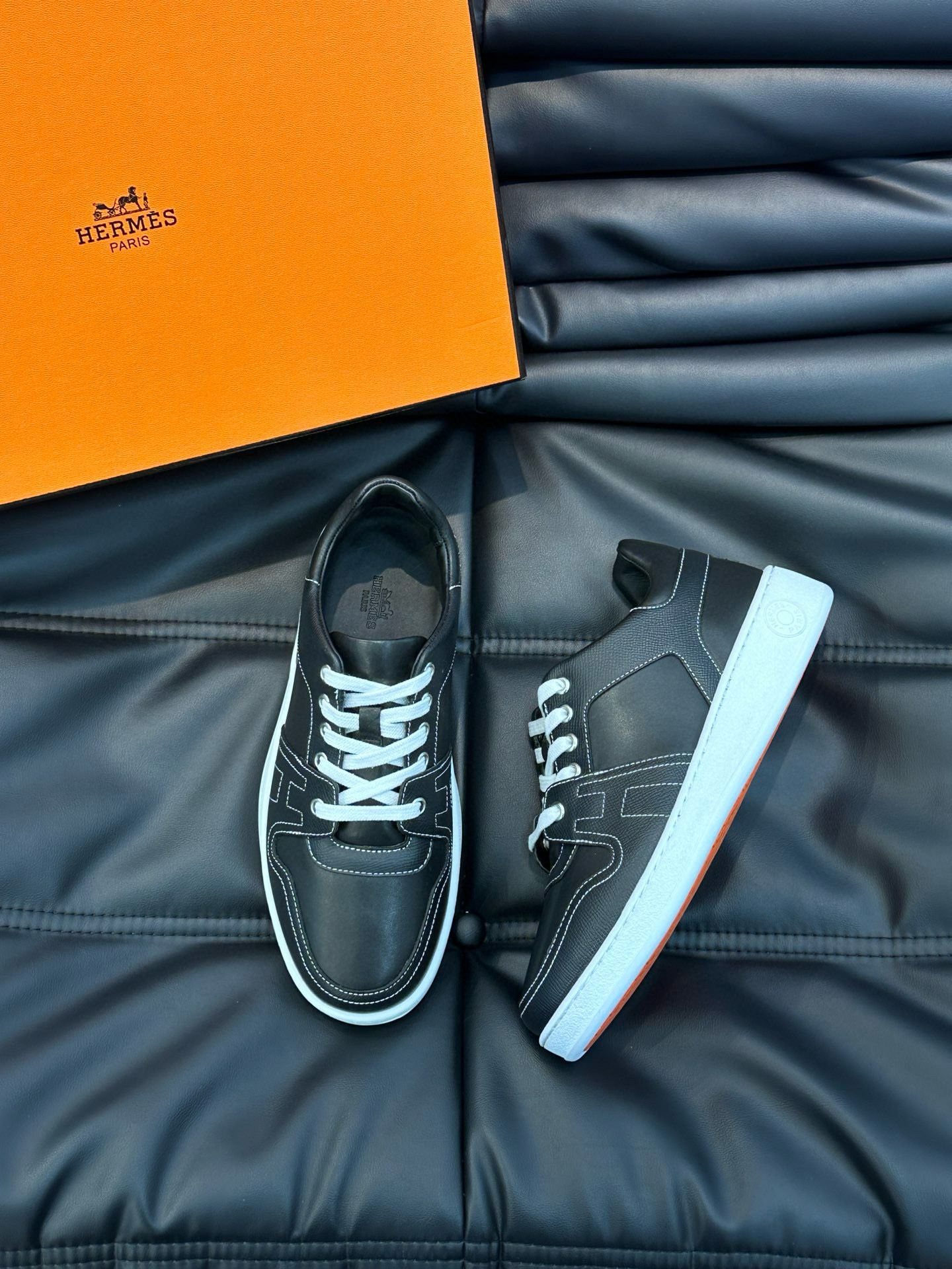 [HERMES] 에르메스 Free 프리 스니커즈 남성용