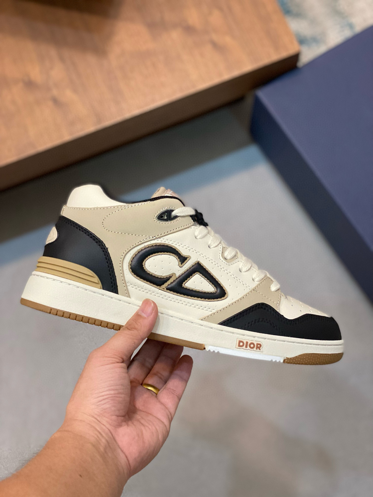 [DIOR] 디올 B57 미드톱 스니커즈 남녀공용