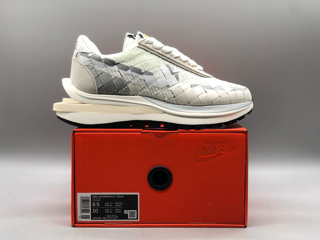 [NIKE] 나이키 x 사카이 x 장 폴 고티에 LD 베이퍼와플 울프 그레이 믹스 DR5209-100 남녀공용
