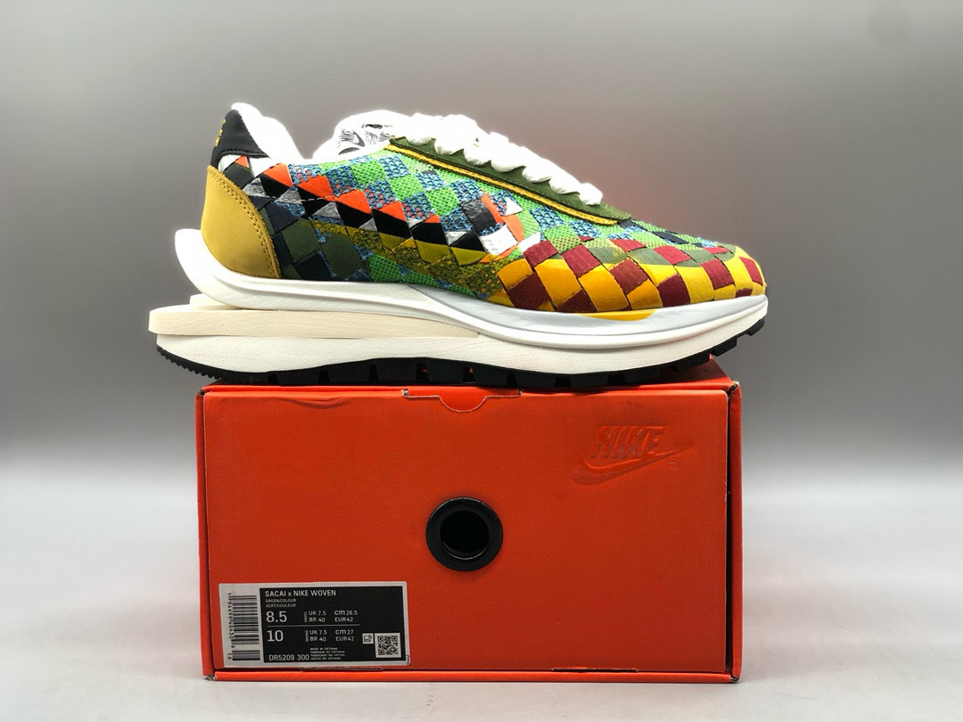 [NIKE] 나이키 x 사카이 x 장 폴 고티에 LD 베이퍼와플 그린 구스토 세이프티 오렌지 믹스 DR5209-300 남녀공용