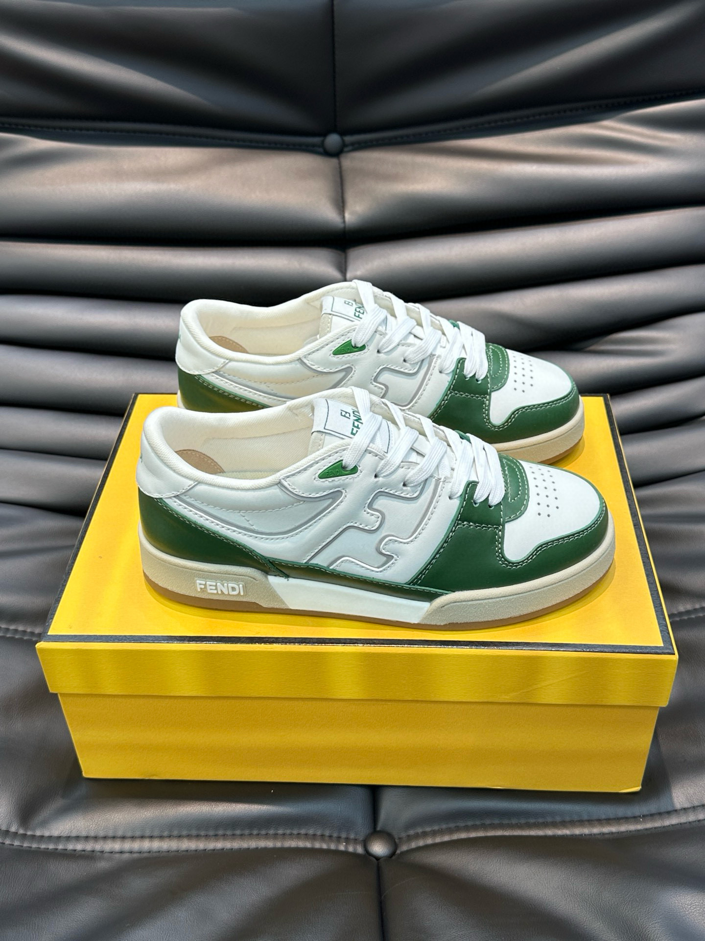 [FENDI] 펜디 매치 스니커즈 남성용