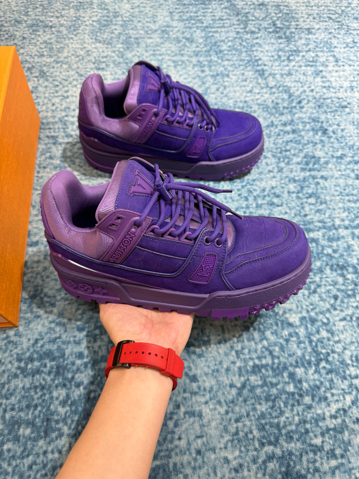 [LOUIS VUITTON] 루이비통 LV 트레이너 맥시 스니커즈 남성용