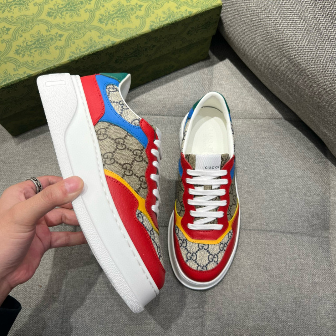 [GUCCI] 구찌 GG 엠보스 스니커즈 남녀공용