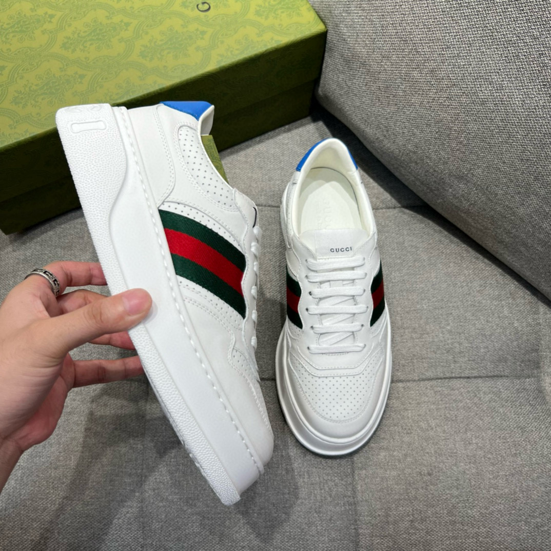 [GUCCI] 구찌 GG 엠보스 스니커즈 남녀공용