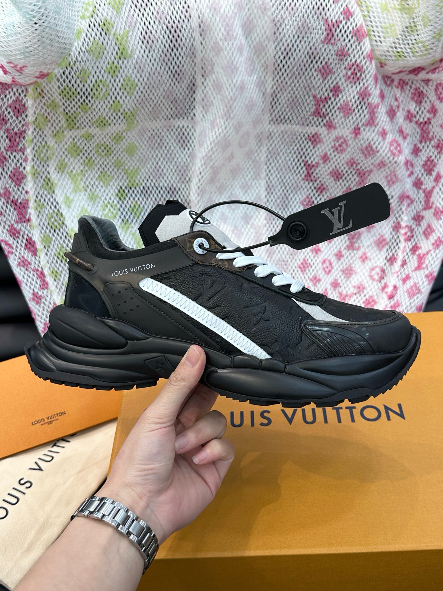 [LOUIS VUITTON] 루이비통 런 55 스니커즈 남성용