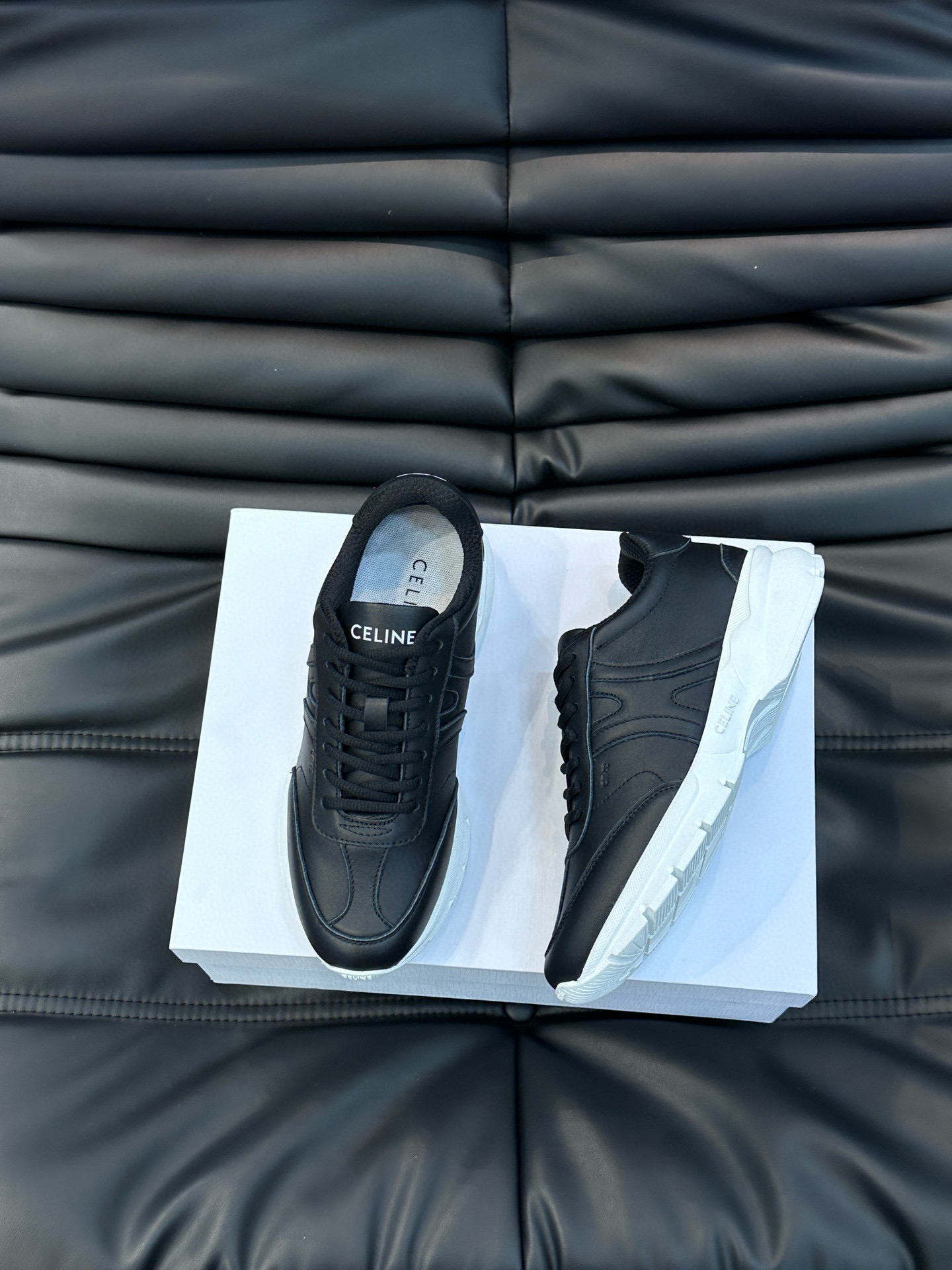 [CELINE] 셀린느 러너 CR-01 로우탑 스니커즈 남녀공용