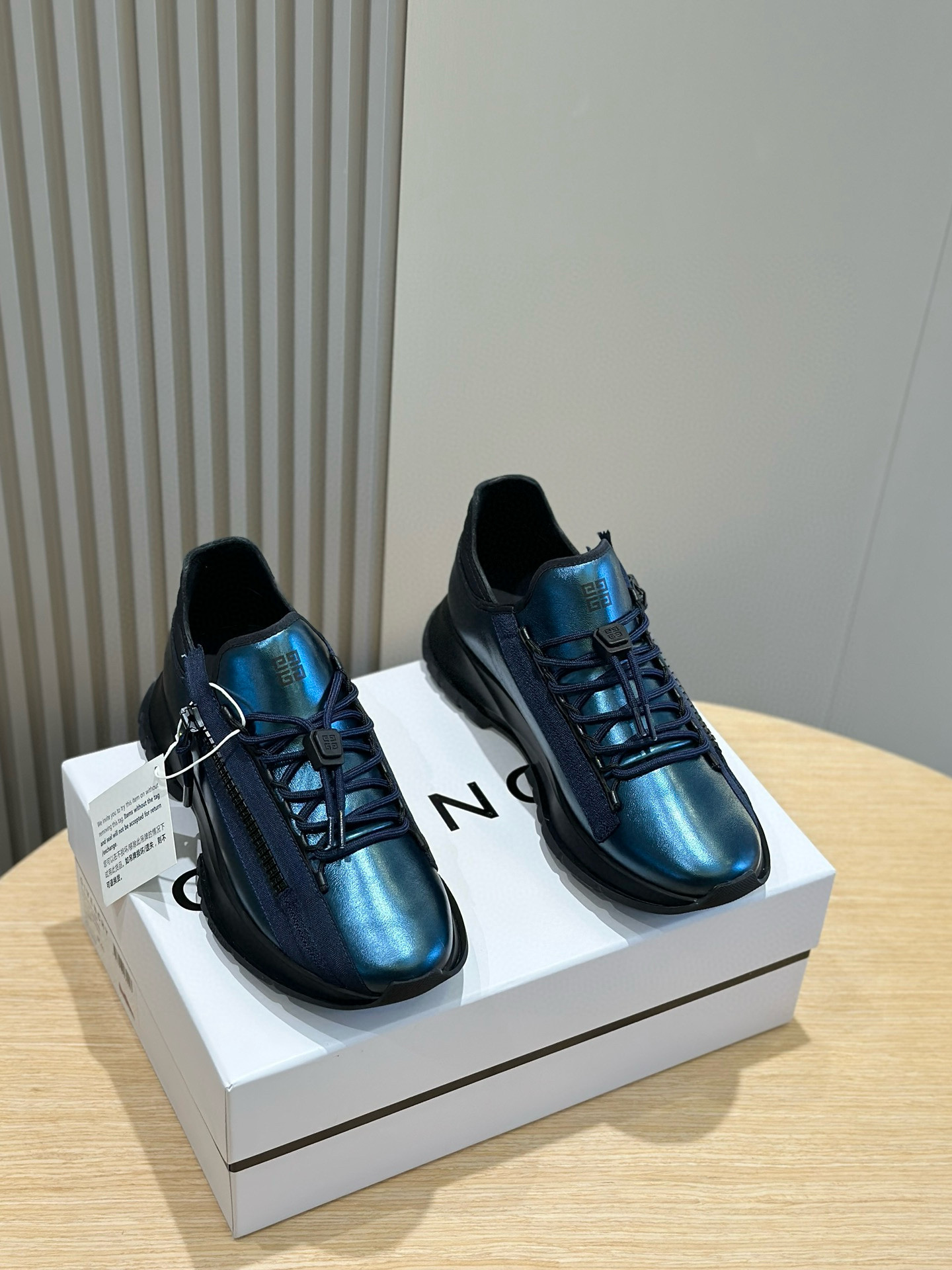 [GIVENCHY] 지방시 스펙터 지퍼 러너 스니커즈 남성용