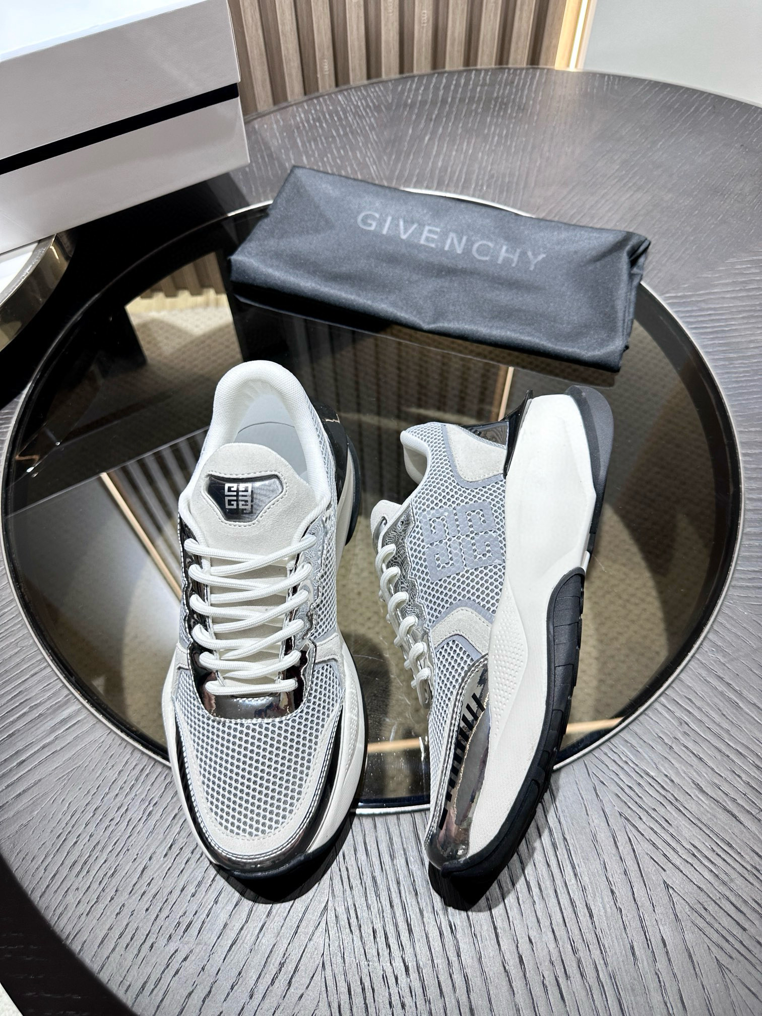 [GIVENCHY] 지방시 스니커즈 남성용