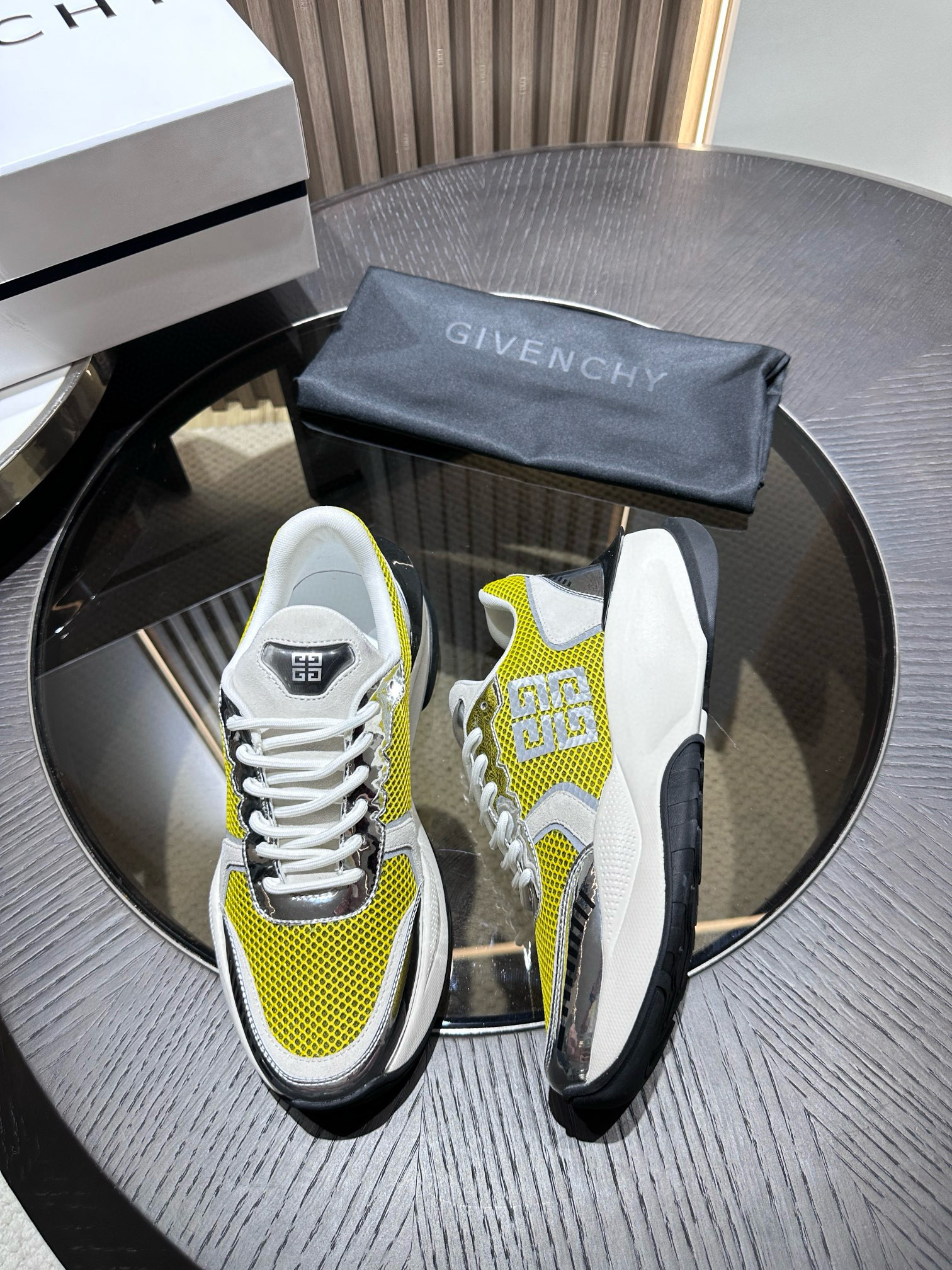 [GIVENCHY] 지방시 스니커즈 남성용