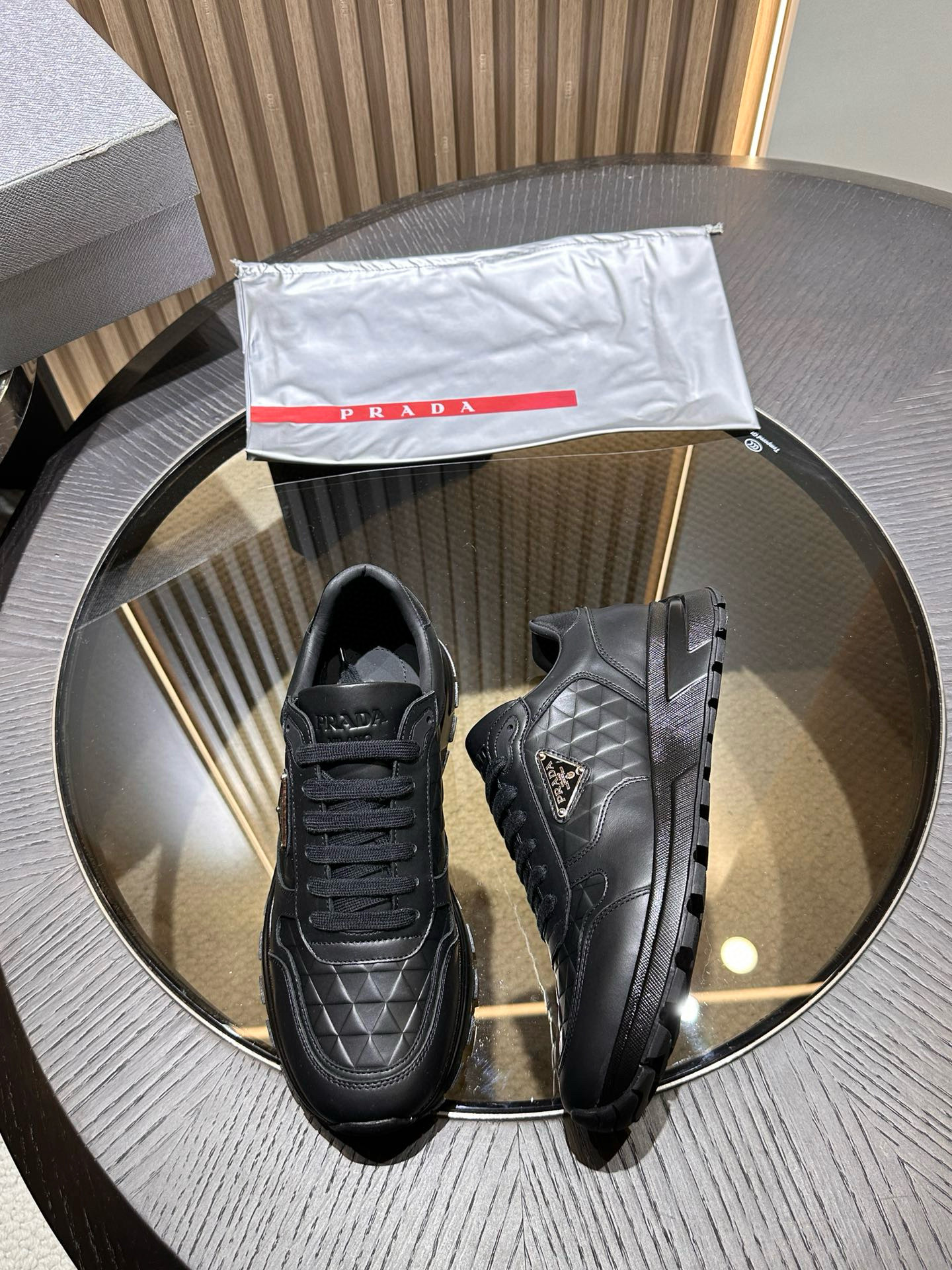 [PRADA]프라다 페드로 프라다 PRAX 01 리나일론 스니커즈 남성용