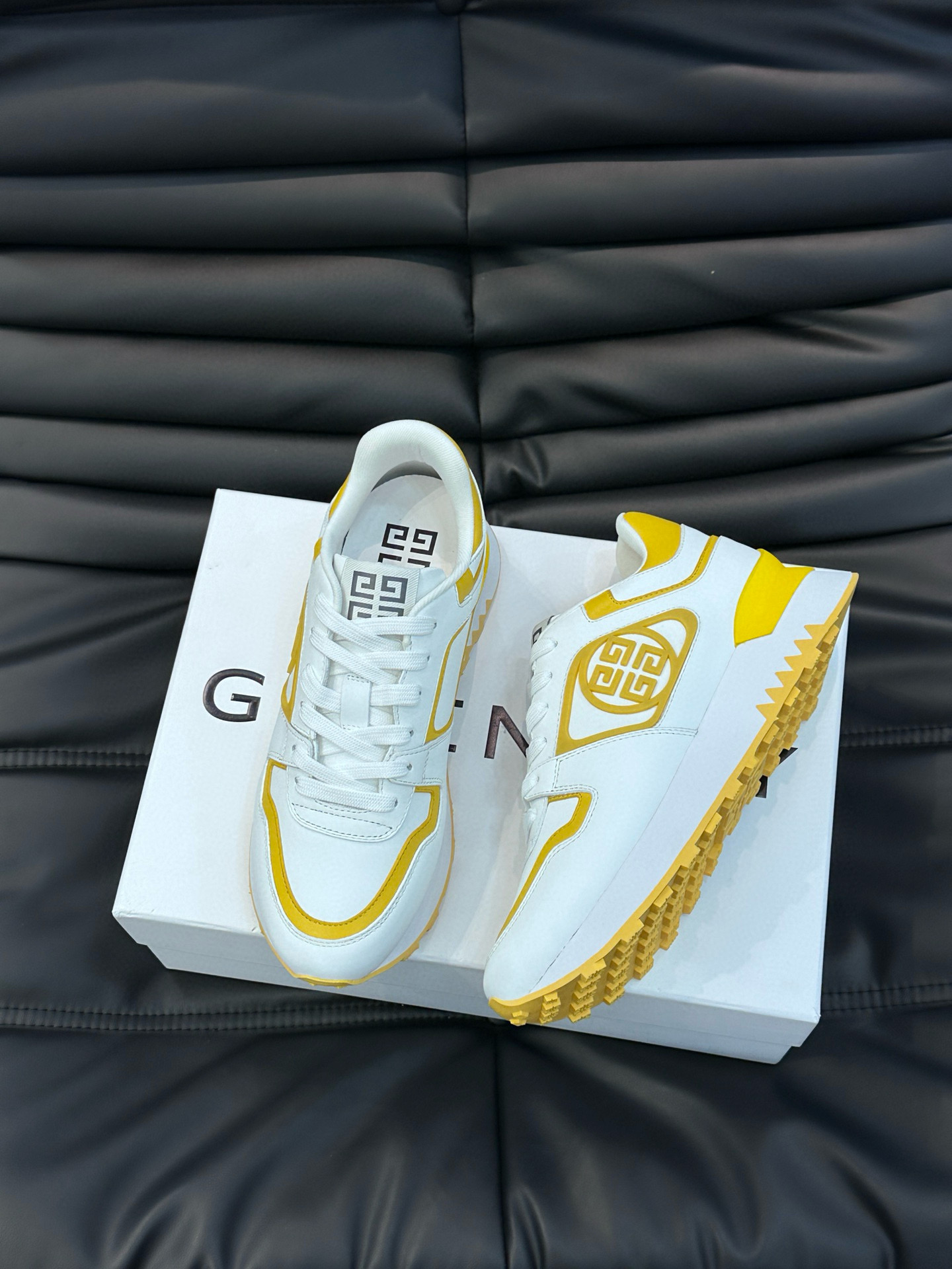 [GIVENCHY] 지방시 스니커즈 남성용