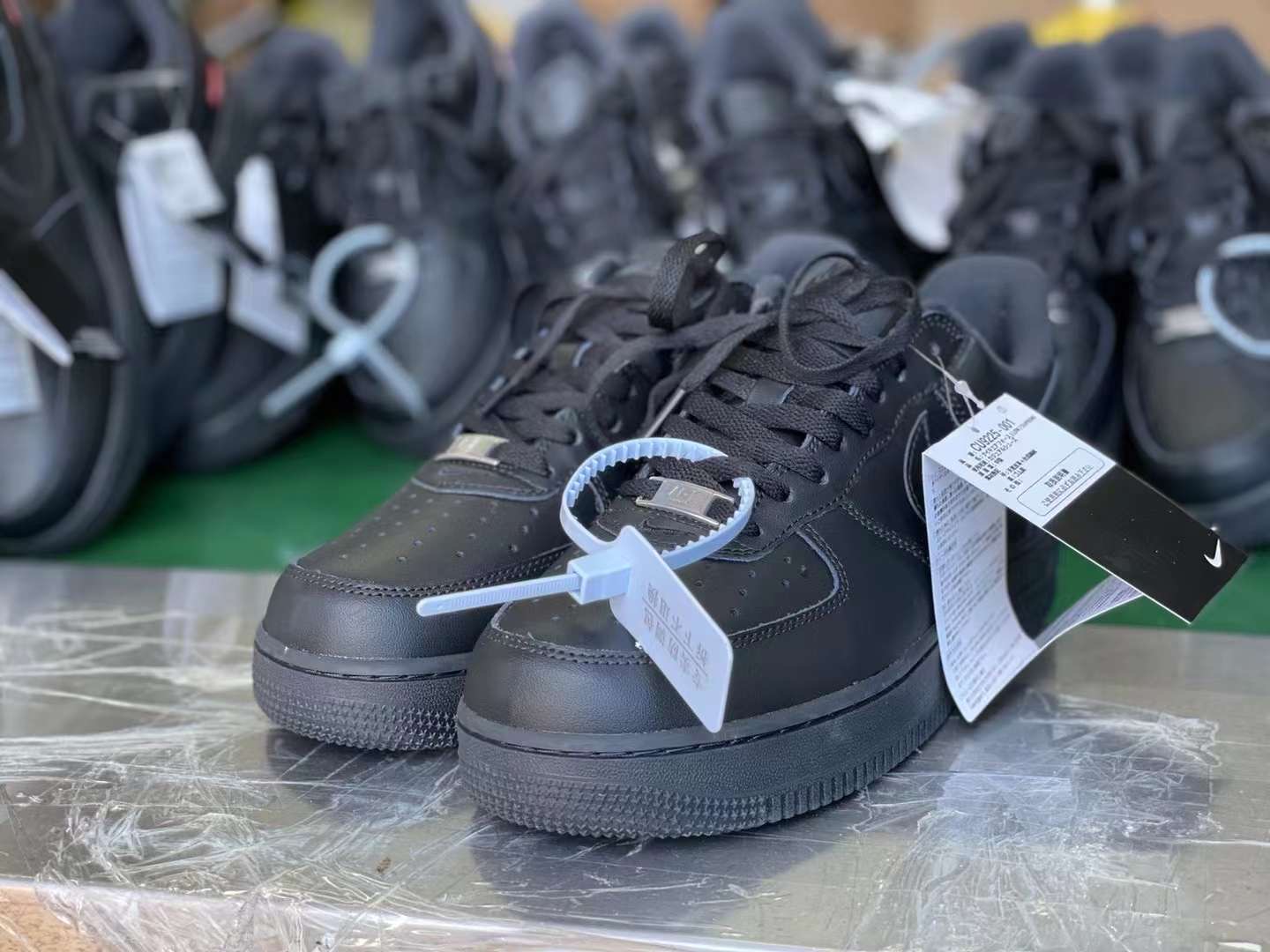 [NIKE] 나이키 x 슈프림 에어포스1 로우 블랙 CU9225-001 남녀공용 (OWF공장)