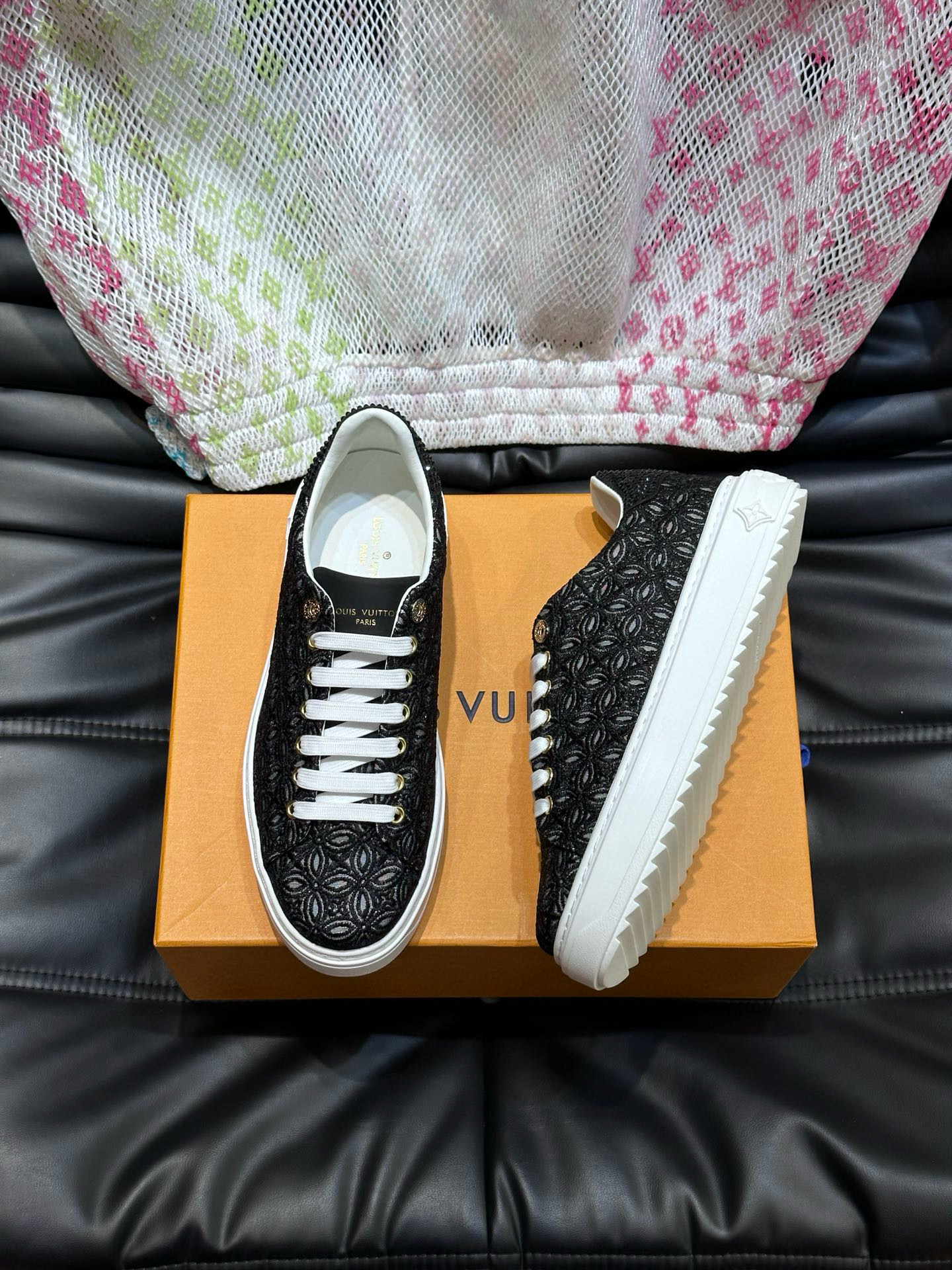 [LOUIS VUITTON] 루이비통 타임아웃 모노그램 스니커즈 남녀공용