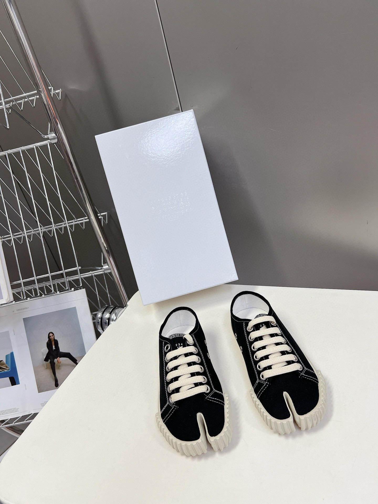 [Maison Margiela] 메종 마르지엘라 타비 스니커즈 남녀공용