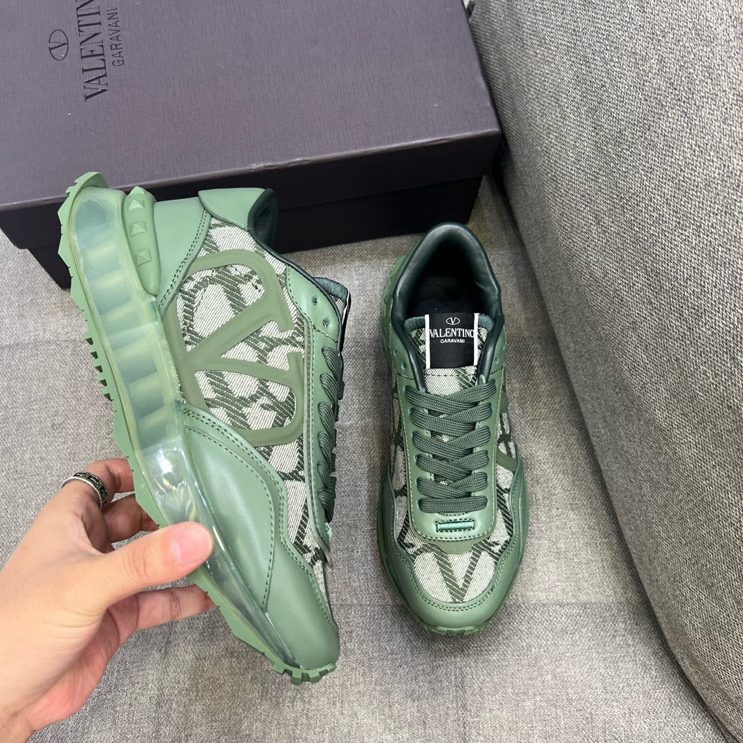 [VALENTINO] 발렌티노 V로고 에어솔 스니커즈 남성용