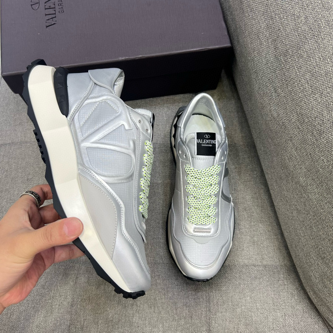 [VALENTINO] 발렌티노 V로고 스니커즈 남성용