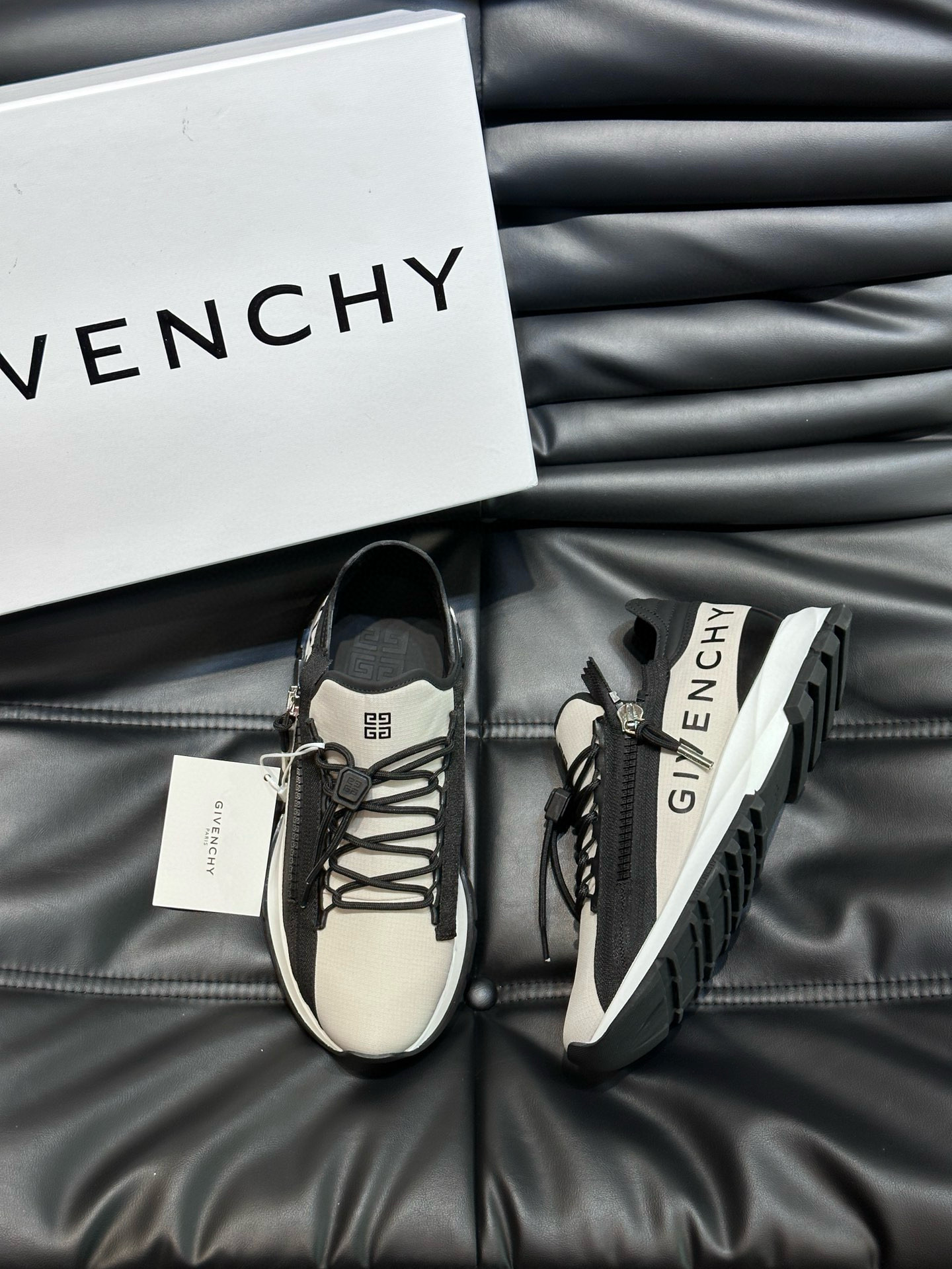 [GIVENCHY] 지방시 스펙터 지퍼 러너 스니커즈 남성용