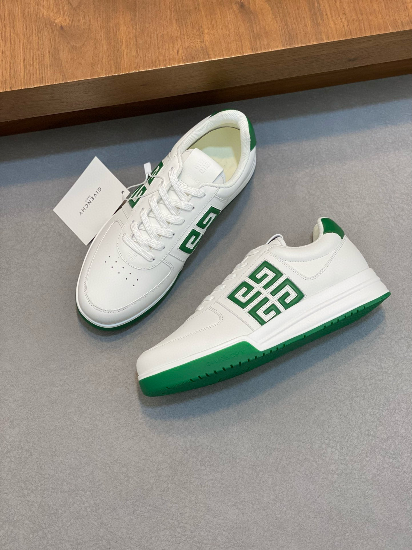 [GIVENCHY] 지방시 스니커즈 남성용