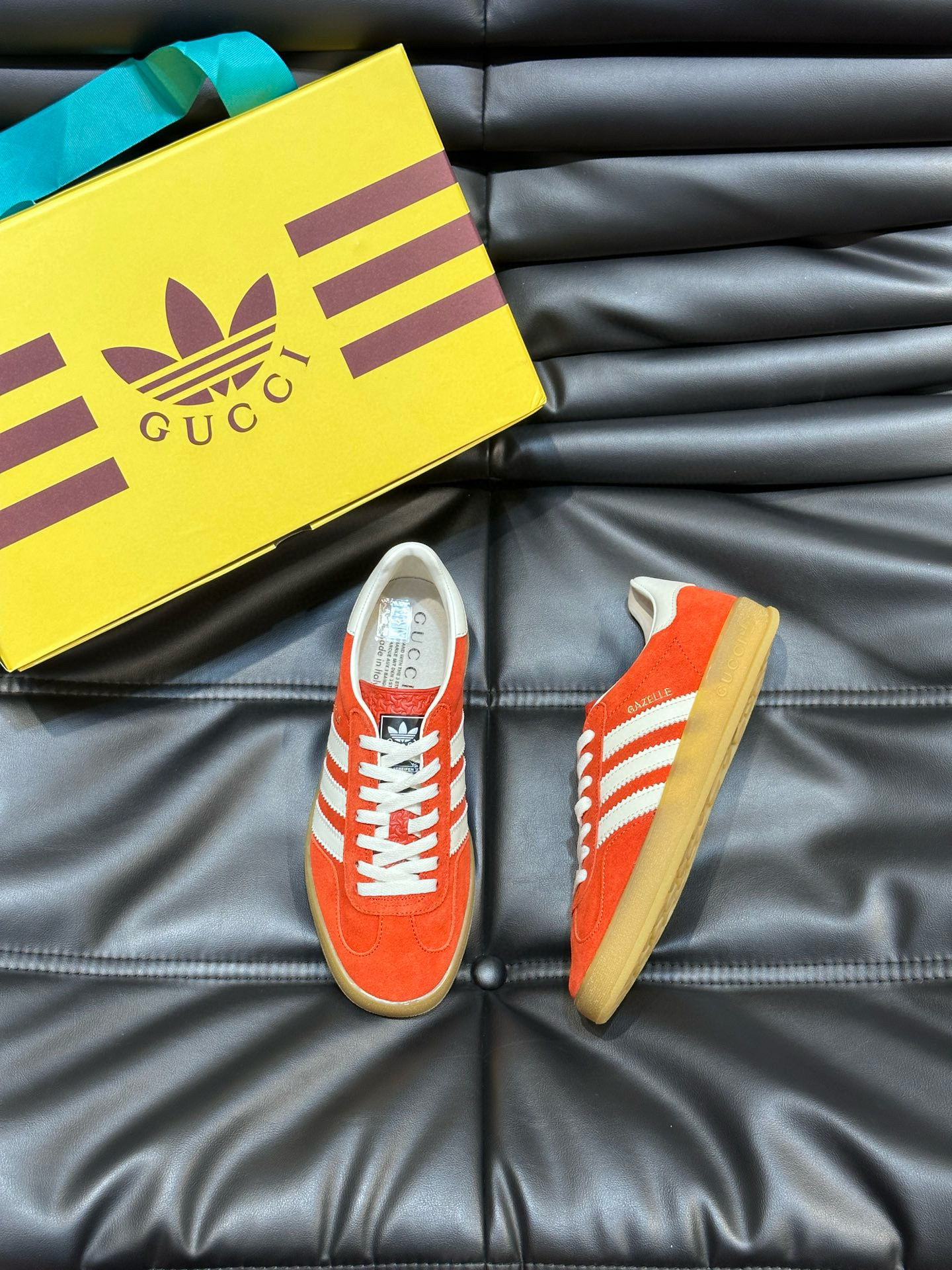 [GUCCI] 구찌 x 아디다스 스웨이드 가젤 스니커즈 남녀공용