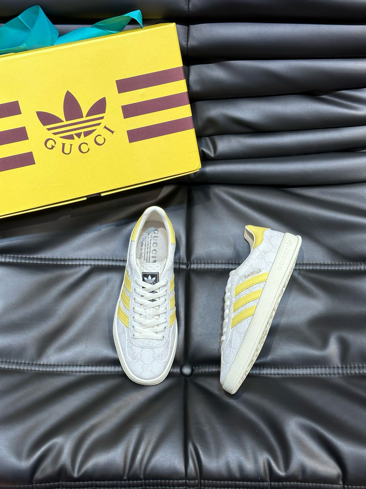 [GUCCI] 구찌 x 아디다스 스웨이드 가젤 스니커즈 남녀공용