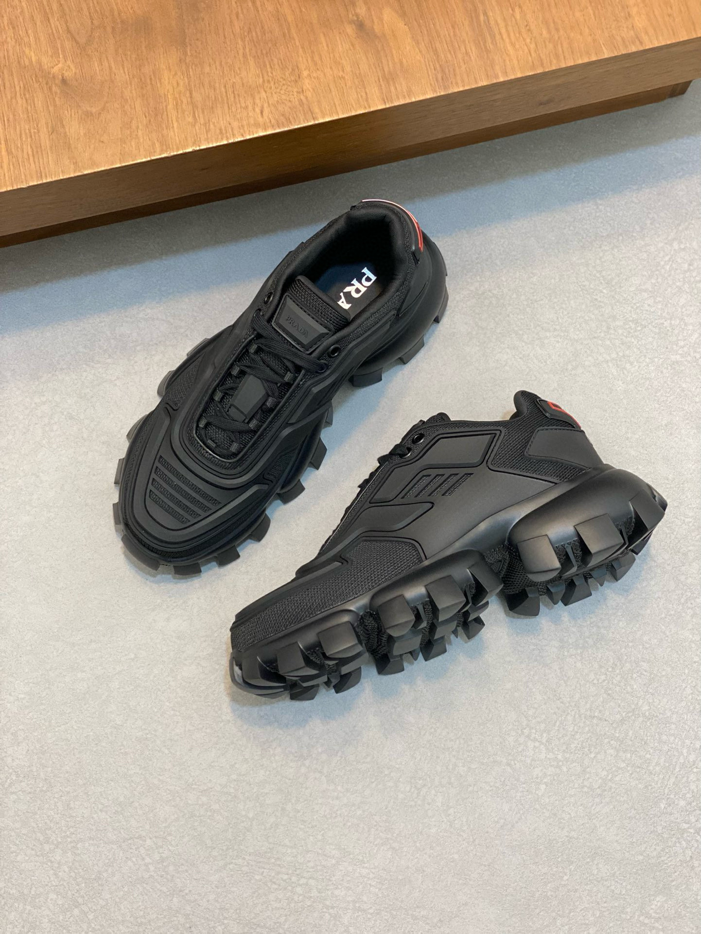 [PRADA] 프라다 스니커즈 남성용