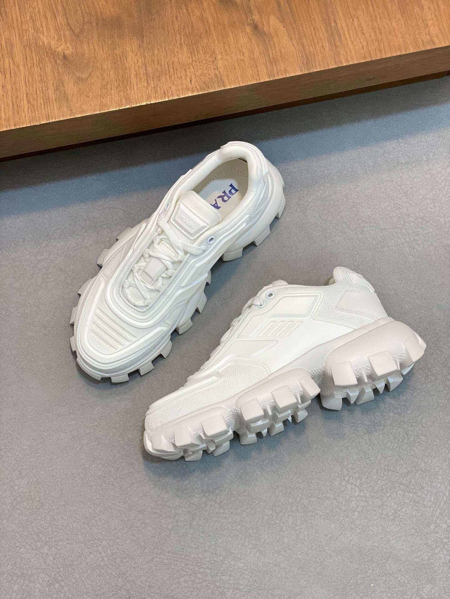 [PRADA] 프라다 스니커즈 남성용