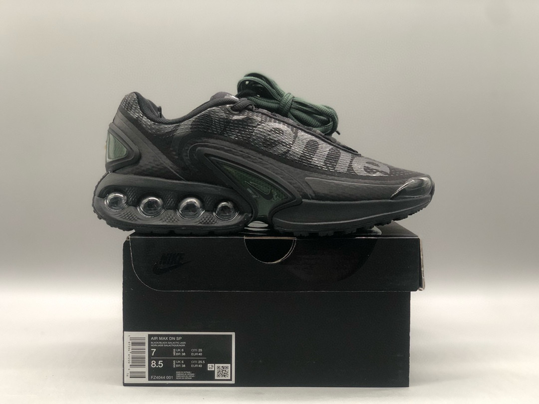 [NIKE] 나이키 x 슈프림 에어맥스 DN SP FZ4044-001 남성용