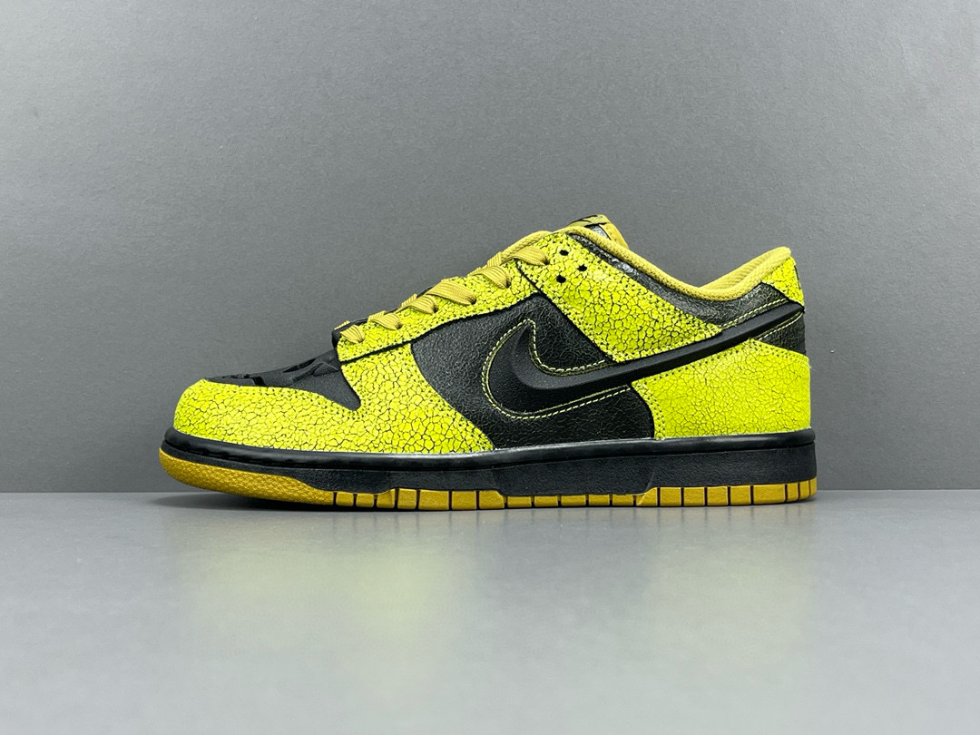 [NIKE] 나이키 덩크 로우 레트로 할로윈 QS HV6103-300 남성용