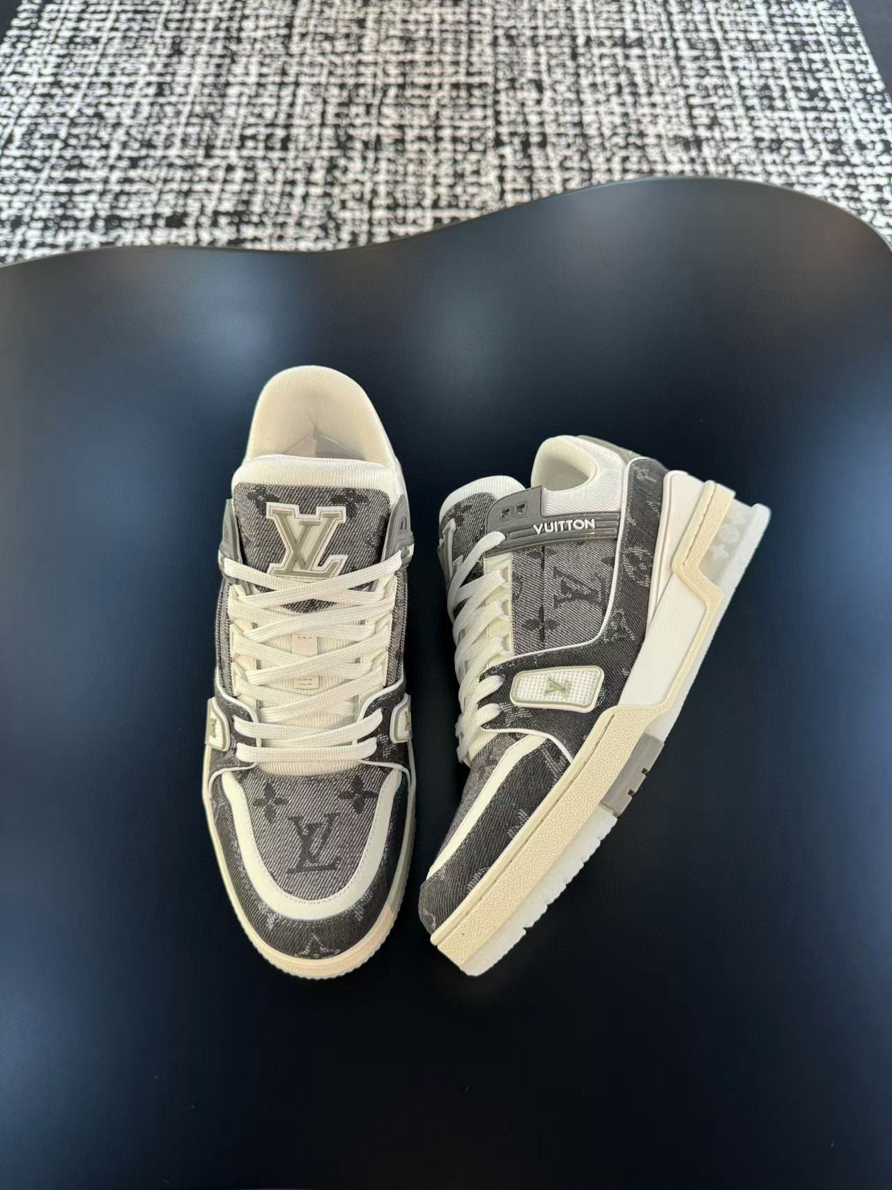 [LOUIS VUITTON] 루이비통 LV 트레이너 버질아블로 스니커즈 남녀공용