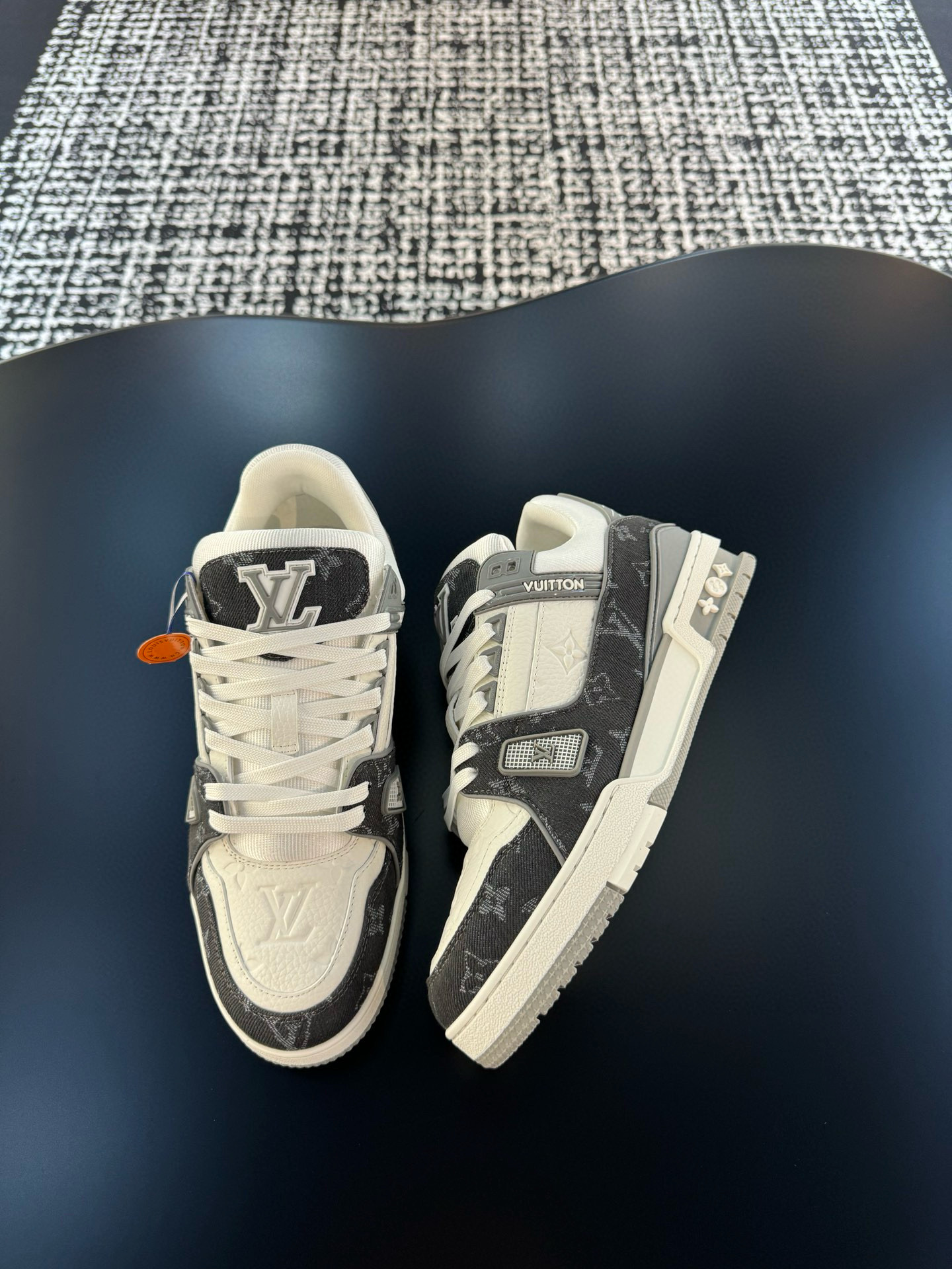 [LOUIS VUITTON] 루이비통 LV 트레이너 버질아블로 스니커즈 남녀공용