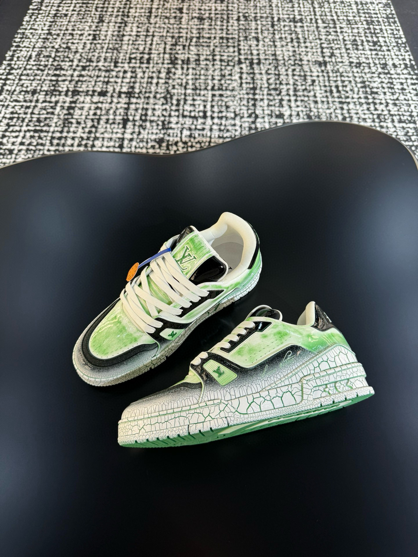 [LOUIS VUITTON] 루이비통 LV 트레이너 스니커즈 남녀공용