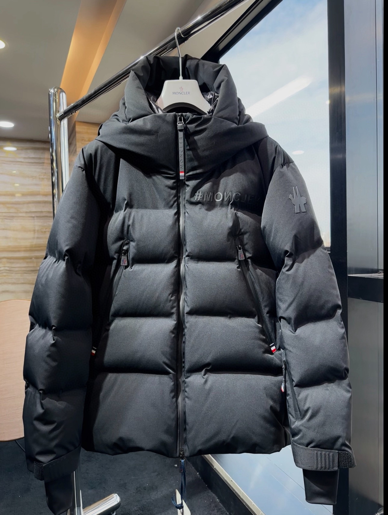 [MONCLER] 몽클레어 FELLBERG 쇼트 다운 재킷 패딩 남성용