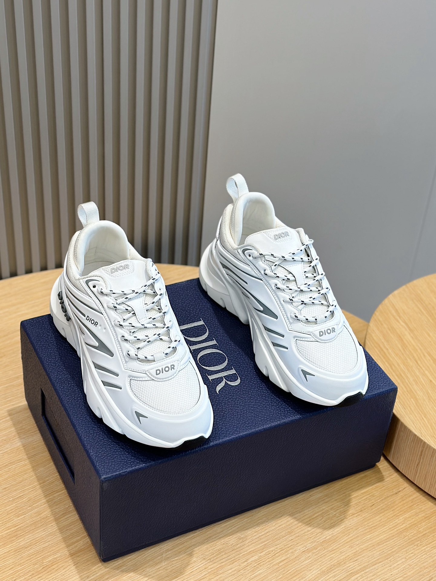 [DIOR] 디올 B44 블레이드 스니커즈 남성용