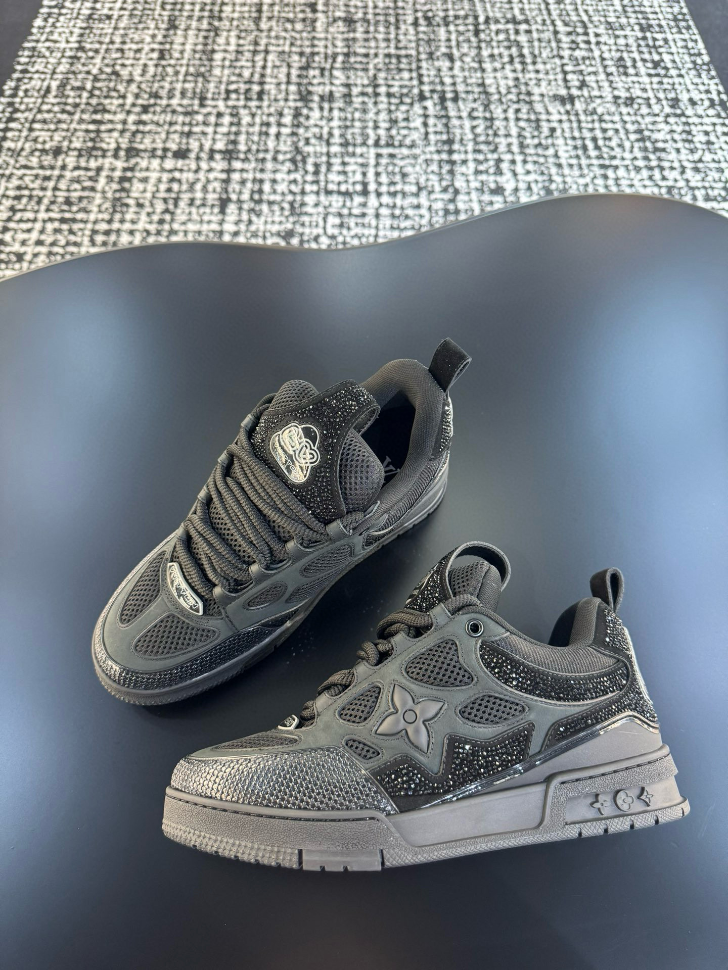 [LOUIS VUITTON] 루이비통 LV 스케이트 모노그램 스니커즈 남성용