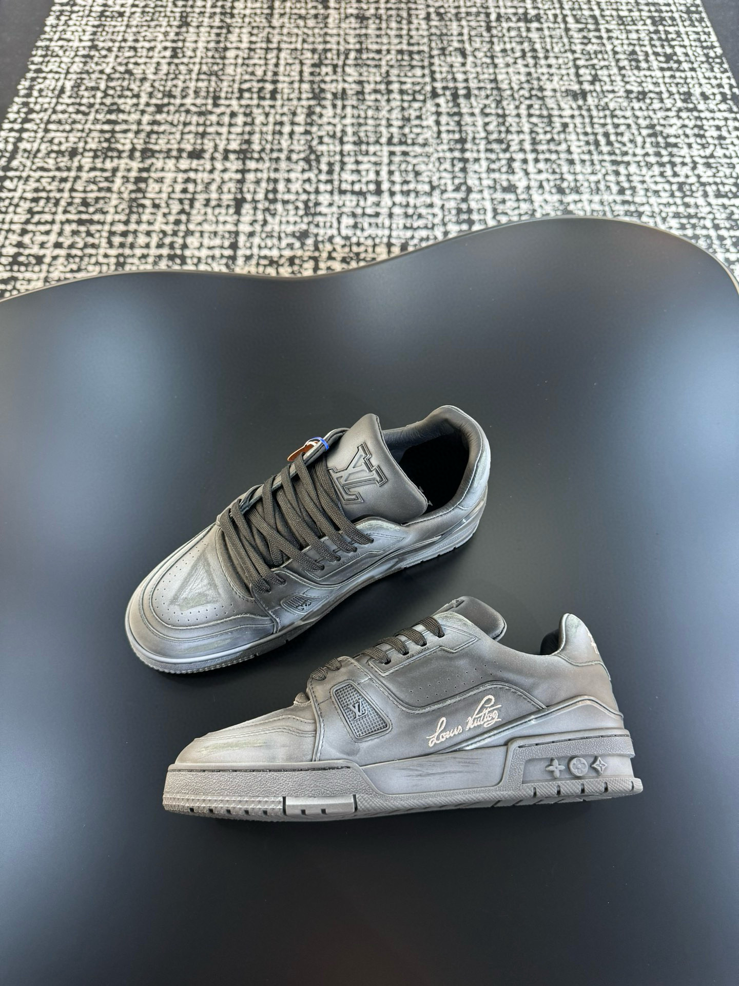 [LOUIS VUITTON] 루이비통 LV 트레이너 스니커즈 남녀공용