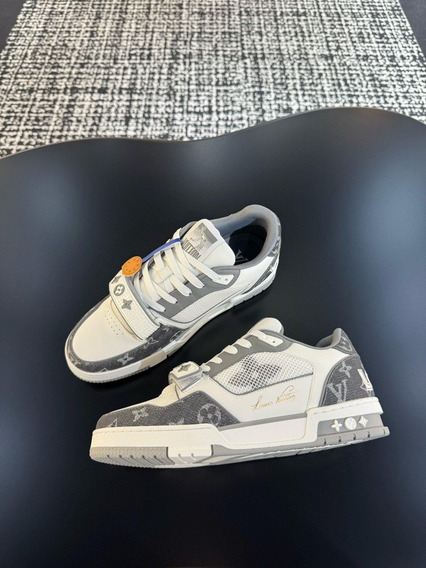 [LOUIS VUITTON] 루이비통 LV 트레이너 버질아블로 스니커즈 남성용